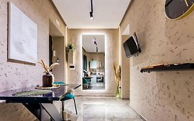 Falco Boutique Home - Jacuzzi In Camera